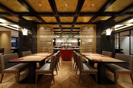 【THE HOTEL SANRAKU KANAZAWA 】平休日1泊朝食付 ペア宿泊券《スイートツイン》
