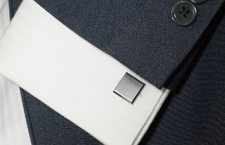 【スピード発送】４面カットカフス ブラックシルバー