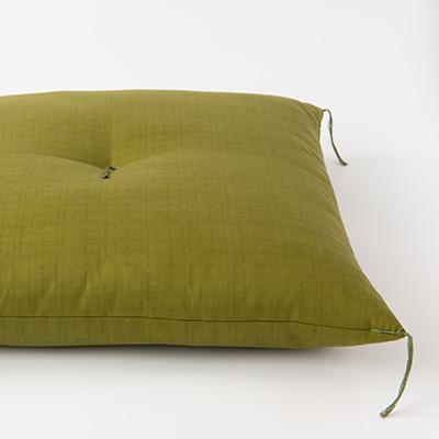 ふるさと納税 ふじみ野市 綿ふとん職人が手掛ける綿100%座布団【銘仙判】55cm×59cm【抹茶色】 |  | 01