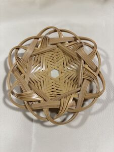 【ふるなび限定】＜竹細工 白竹 コースター ツヤあり(皮)＞手作業仕上げ 六芒星デザイン 和モダン 繊細な編みひご 自然素材の温もり【MI622】【美香園】 FN-Limited