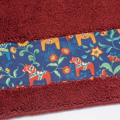 ふるさと納税 海南市 北欧の「幸せを運ぶ馬」ダーラヘスト柄のキッチンマット　ワインレッド(縦50cm×横270cm) |  | 01