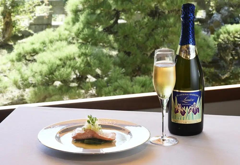 ワイン トラディショナル スパークリング KAKITSUBATA｜ワイン スパークリングワイン 山梨 国産ワイン ルミエール 国産ワイン ルミエール