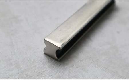 A11-32 有田焼 銀彩ナイフフォークレスト２個セット まるふく カトラリーレスト 箸置き はしおき ハシオキ スプーンレスト