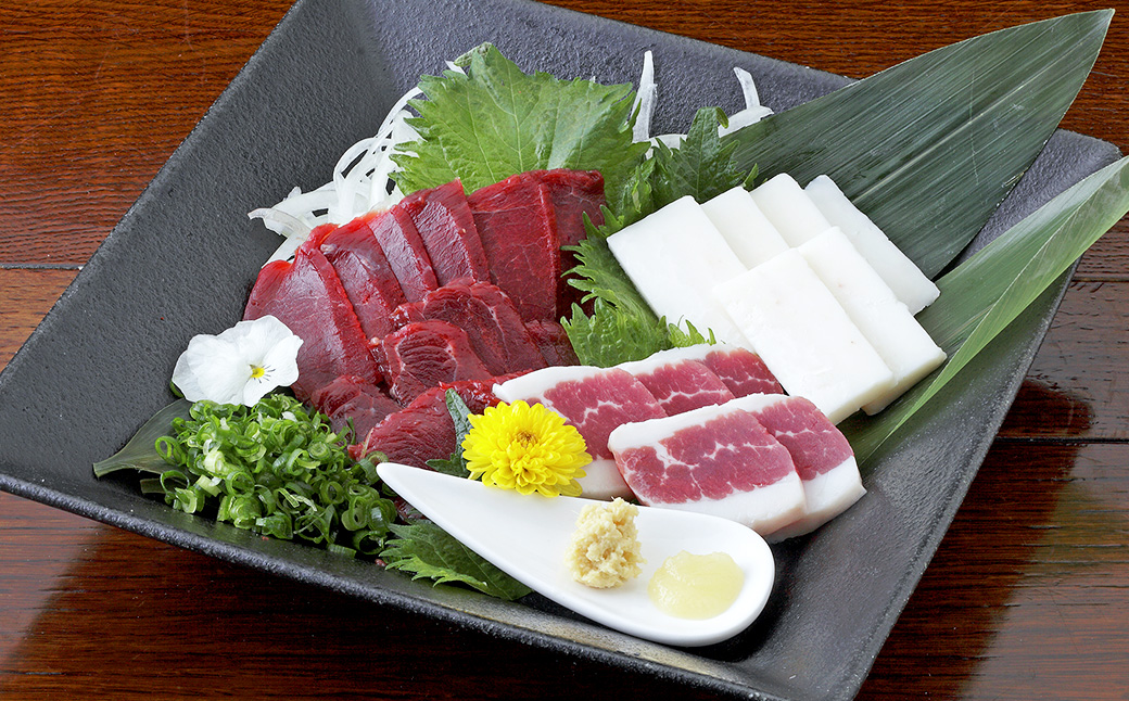 熊本 馬刺し 3種盛り 200g（赤身 50g×2・コーネ・フタエゴ 各50g×1）