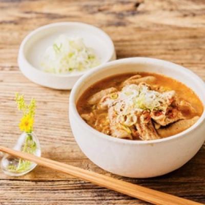 ふるさと納税 高崎市 だるま食堂のおつまみセット(もつ煮 3種・燻製ホルモン 2種/各1パック) |  | 02