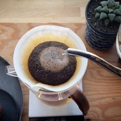 ふるさと納税 小樽市 TIMEのお口直しのいらない珈琲(豆)400g(オリジナルブレンド2種)※ギフトBOX梱包 |  | 01
