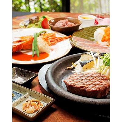 
ロブスター料理付き国産牛ヘレステーキフルコース　(4名様分)【1091565】
