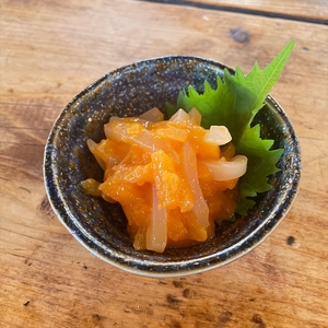 王様の塩辛 雲丹風味 1パック【あおりいか 塩辛 うに おつまみ 珍味 惣菜 海鮮 いかの塩辛 珍味 お取り寄せ 御中元 お中元 お歳暮 父の日 母の日 贈り物 日本酒 焼酎 】【神奈川県小田原市早川