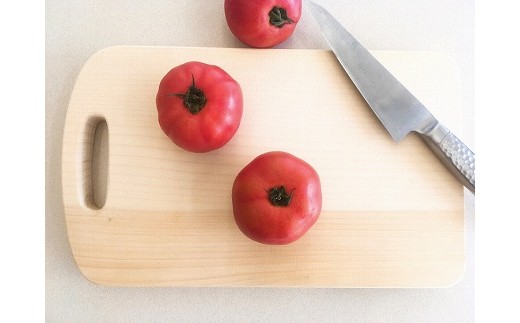 【ギフトに最適】オーダーメイドのまな板（銀杏）ネーム入れ可能【取っ手付き】