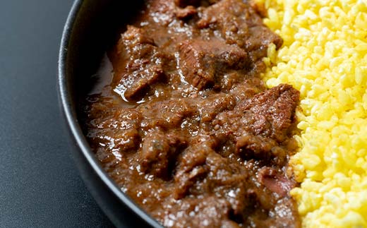 北海道シリーズエゾシカカレー1個＆ジャガイモカレー1個 ターメリックライス付き カレー レトルト 常備 冷凍 小分け 簡単調理 おかず 北海道 ターメリック 保存料不使用 化学調味料不使用 添加物不使
