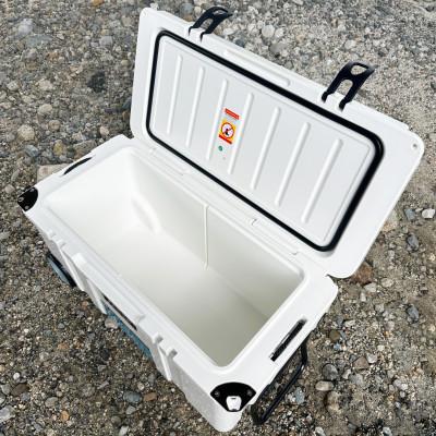 ふるさと納税 いなべ市 オリジナルマット(SeaDek)付ハードクーラーボックス　(サイズ:75L)　カラー:ホワイト |  | 01