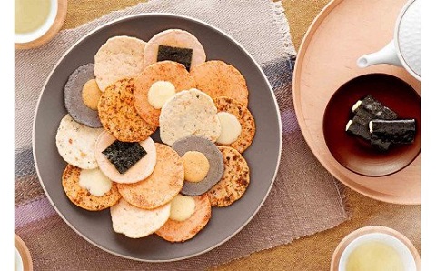 9種のえびせんべいとしゃり巻チーズ味のバラエティーセット