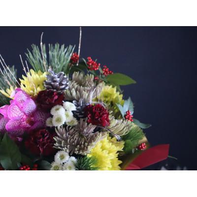 ふるさと納税 筑西市 お正月お花のアレンジメントMサイズ/花瓶不要!届いてそのまま飾れるフラワーアレンジ |  | 01