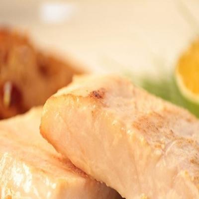 ふるさと納税 三浦市 【素材にこだわる　羽床総本店】めかじき味噌漬・本さわら西京漬詰合せ　10切入(c201) |  | 02