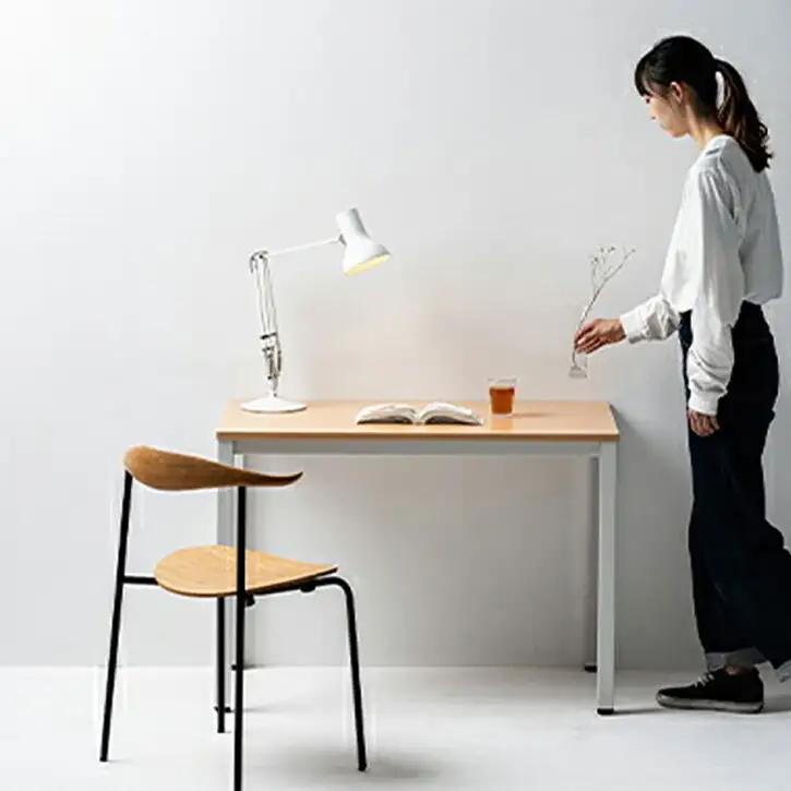オフィス家具のプロが作る在宅ワーク向けデスク（天板：ナチュラル/ホワイト、脚：3色） インテリア 一人用デスク 抗ウイルス 抗菌 防カビ機能  天板：ナチュラル、脚：グレー