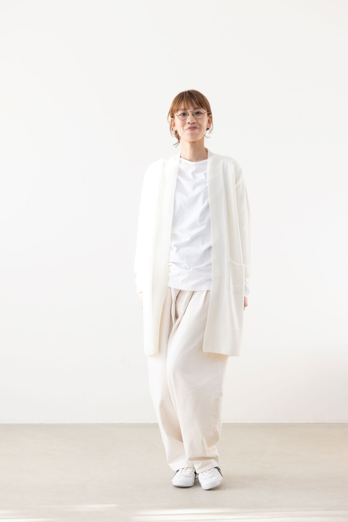 【ふるさと納税】 服 トップス レディース ニット ポケット付き羽織ニット サイズフリー ファッション おしゃれ 日本製 秋 冬 無地 贈り物 祝い 誕生日 卒業 プレゼント ギフト 新潟県 見附市 ニットの町 高級 ブランド