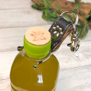 【イタリアンレザー】本革ペットボトルホルダー 牛革 本革 シュリンクレザー ペットボトル ホルダー イタリアン 黒色