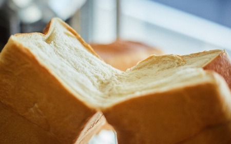 ベーカリーマーロ 北海道産小麦の食パン 《2斤》1斤サイズ×2個 スライス対応可能 【 人気 パン ブレッド 冷凍 朝食 ごはん おやつ 岩手 陸前高田 BAKERY MAaLo 】