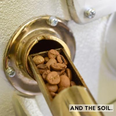 ふるさと納税 福岡市 AND THE SOIL.ディカフェオーガニックコーヒー豆MEX　中煎り300g ME02 |  | 03