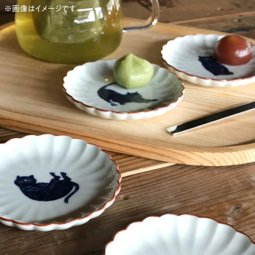 【波佐見焼】呉須猫 小皿 〈へそ天〉　3点セット 食器【西海陶器】[OA477]