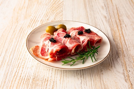 ＜【訳あり】国産豚生ハムバラエティー4種セット(計900g)＞国産 豚肉 豚モモ 豚バラ 肩肉 生ハム スライス 切り落とし パンチェッタ 短冊 コッパスライス サラダ パーティー BBQ 大容量 お