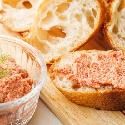 ふるさと納税 釧路町 ＜たらこと明太子 セット＞「たらこバター」と「明太子バター」2種類 160g×3コ ＜計6コ＞ |  | 02