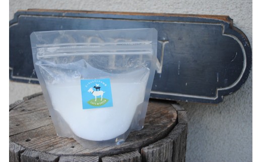 1パックに1つ（約100g）、モッツァレラチーズが入っています。