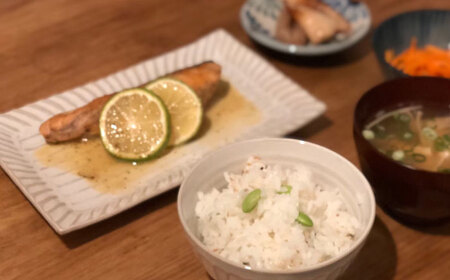 【美濃焼/みずなみ焼】しのぎマルチトレー2個セット　窯変ホワイト【1566443】