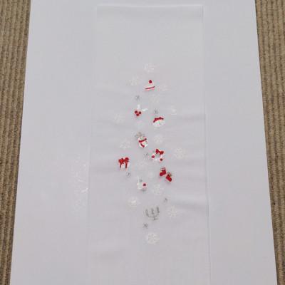 ふるさと納税 伊丹市 半衿　クリスマス柄　白地に白赤　刺繍 [54030416] |  | 01