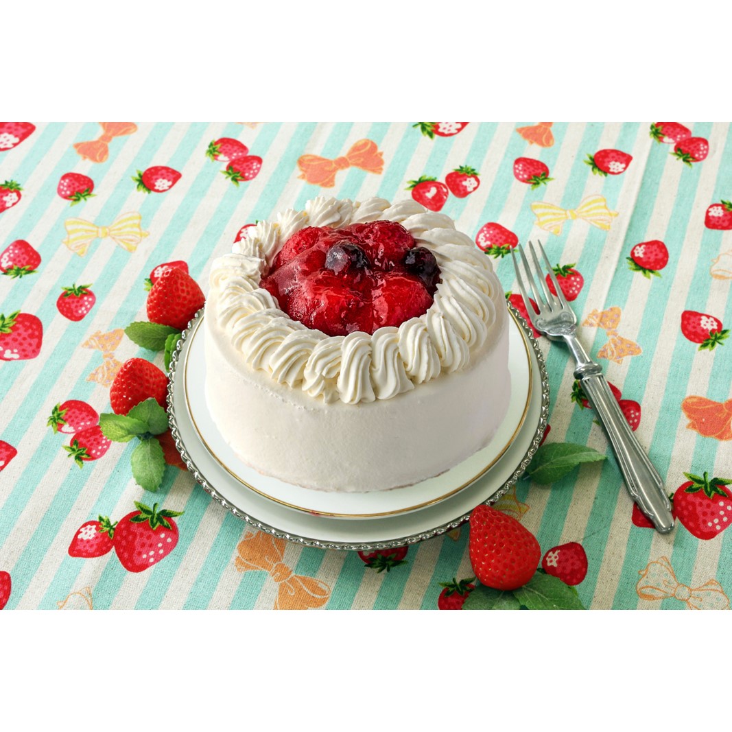 苺と木の実のショートケーキ４号