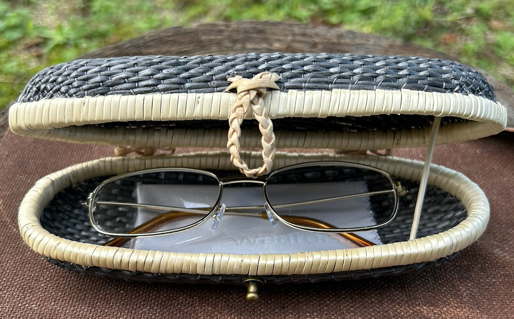 migiwa 月見草染めメガネケース / 伝統工芸品 行李編み メガネケース メガネ入れ 眼鏡 めがね 天然素材 高級 おしゃれ 和テイスト 大人 手作り ハンドメイド 日本製