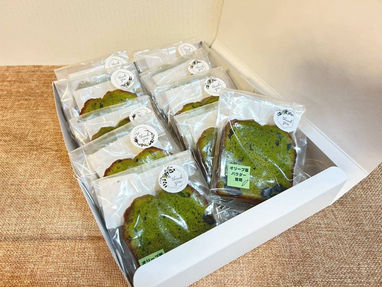 相模原市で栽培しているオリーブの葉で作られているパウンドケーキ