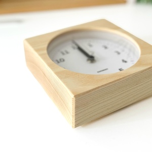 KATOMOKU dual use clock 4≪km-95NARC≫置き掛け兼用木枠電波時計　四角(ナチュラル)【A-98-N】