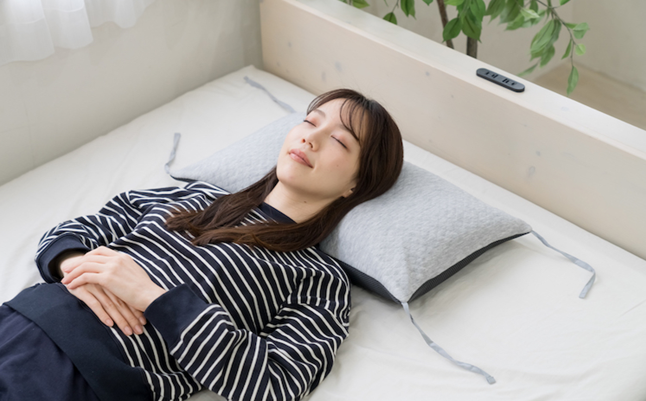 高さを変えられるので、自分ならではのベストポジションが得られる！セルフフィッティング枕「紐で高さが変えられるそば殻まくら」【快眠、枕、睡眠、そば、寝心地、サポート、寝具、ベッド、おすすめ、こだわり、日