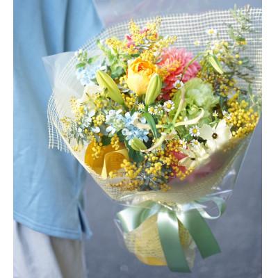 ふるさと納税 高知市 季節のおすすめ生花花束 ブーケL 1束【CG025】 |  | 01