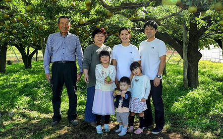 十三代目 佐藤市右衛門 ラ・フランス 約3kg (9～10玉 特秀) 《令和6年10月下旬～発送》 『旬の果実 佐藤市右衛門農園』 ラフランス 西洋梨 洋なし 果物 フルーツ デザート 山形県 南陽市