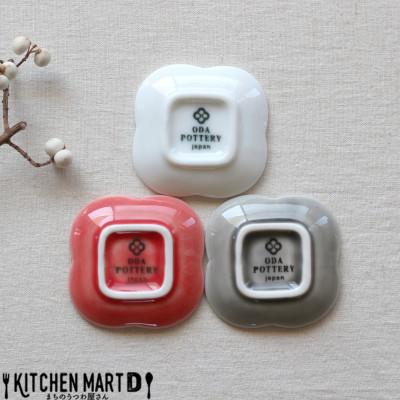 ふるさと納税 瑞浪市 【3色×各1枚SET】美濃焼 結 箸置き皿 白 墨 赤 5×1cm 小田陶器 |  | 01