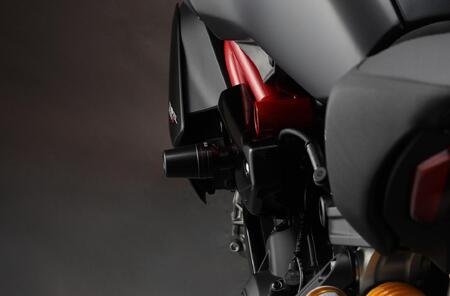 【AELLA】DUCATI ディアベル｜フレームスライダー (Diavel1260) AE-68127［ 京都 バイク カスタム パーツ 人気 おすすめ ツーリング ライダー バイカー メーカー ギア