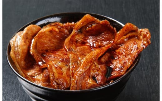 北海道十勝 ロース豚丼セット4人前（ケンボロー・ホエー豚）タレ付き《足寄町》【割烹 熊の子】 豚丼 北海道 割烹 秘伝のタレ ランチ 簡単調理 豚肉 ご当地グルメ 17000 17000円 年内発送 年内配送 [BEAW003]