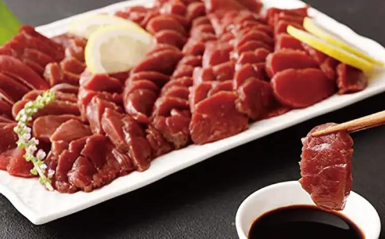 馬刺し 上霜降り(トロ)1000g＋赤身1000g 合計2000gセット