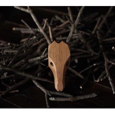 ふるさと納税 香美市 【オーチョキャンプ】壁掛けオブジェ　シカ　インテリア　くるみ材 |  | 02