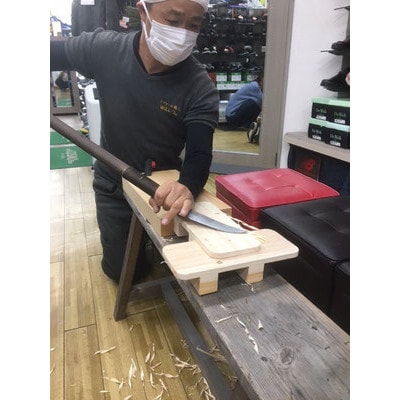 郡上踊り　踊り下駄　槍鉋(やりかんな)下駄　男性用XLサイズ　鼻緒/麻の葉(黒)【1362997】