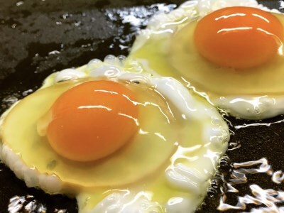 [平飼い卵食べ比べ] 平飼い有精卵あかり・平飼い卵いろは 各15個 合計30個｜矢板市産 こだわり卵 たまご 玉子 生卵 鶏卵 [0432]