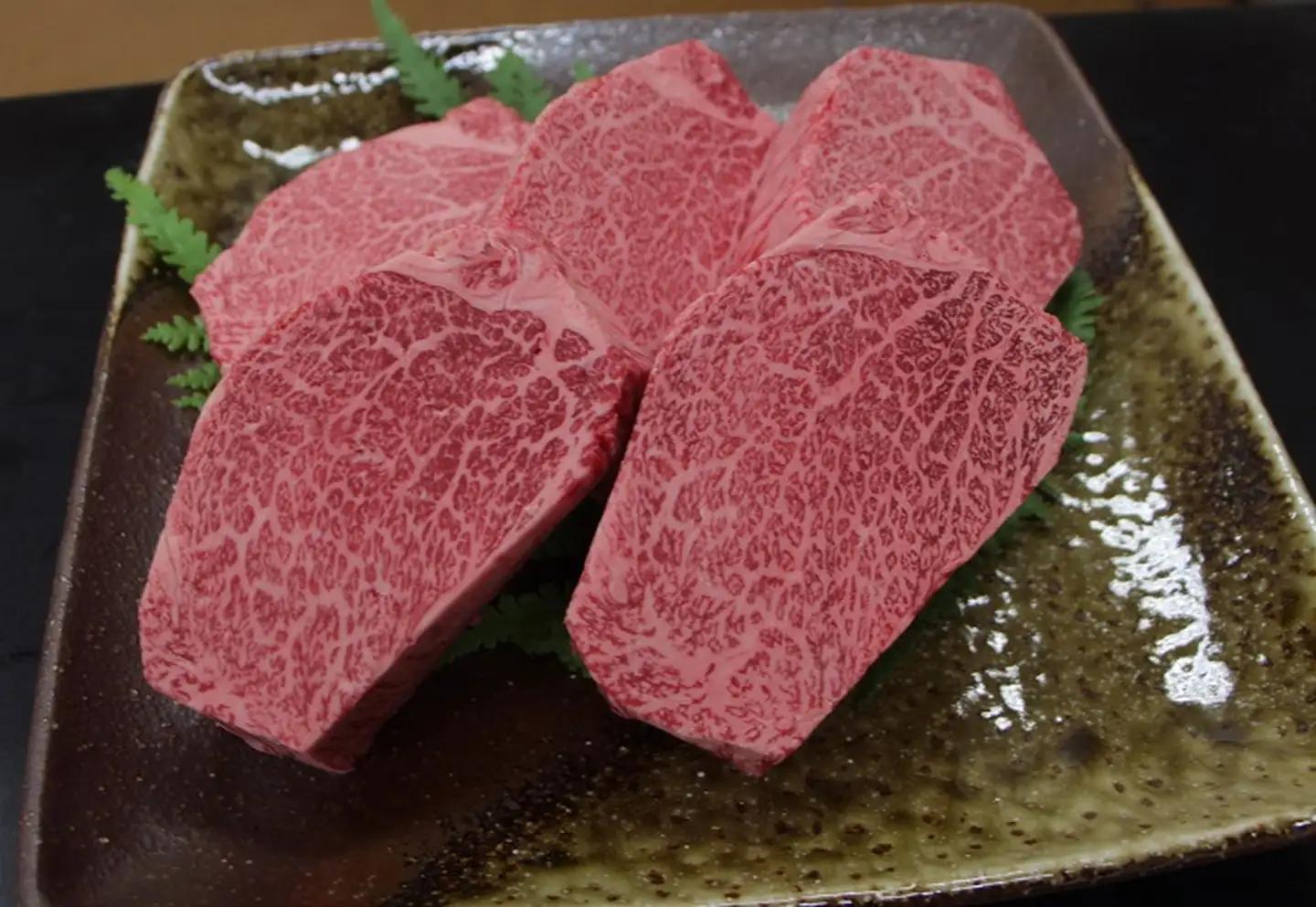 佐賀牛(A5ランクプレミアム) ヒレステーキ 200g×5枚：C117-006