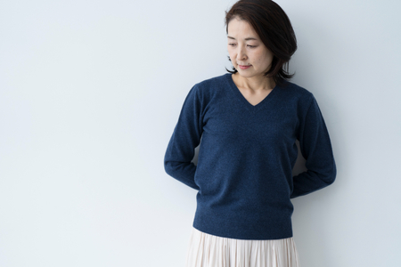 カシミヤ Vネック ニット度詰 カシミヤ カシミヤ（ブルー ）女性用サイズ:LL(42)≪白田のカシミヤ≫ 