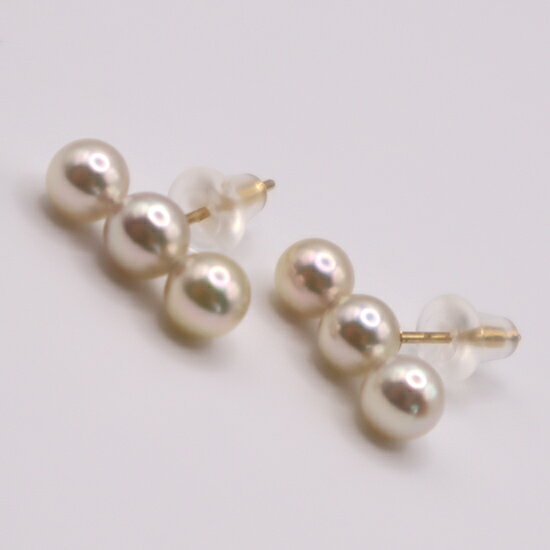 【ふるさと納税】1934 K18　アコヤ本真珠4.0mmup　3連ピアス