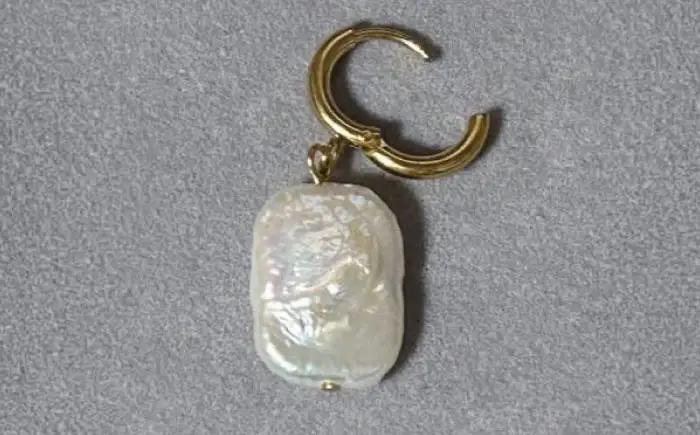 ピアス 淡水パールのフープピアス / アクセサリー ピアス フープピアス 淡水パール サージカルステンレス 18金メッキ 大阪府 / 大阪府藤井寺市/JamFlowerSalon [BLAW006]