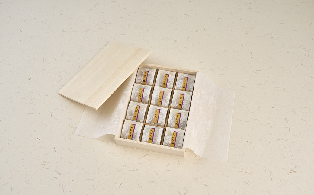 白板昆布巻おぼろ梅 12粒 ［Kn24］