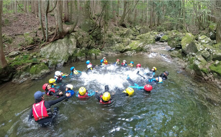 シャワークライミング ＆ オーガニックバーベキュー 1名様 チケット アクティビティ 体験 沢登り BBQ バーベキュー 岐阜 白川町 / Sunpo[AWBC022]