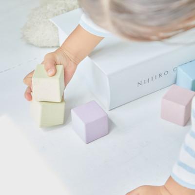 ふるさと納税 東大阪市 キューブ型の知育玩具 Poco a poco【にじいろキューブ】日本製 おもちゃ |  | 02
